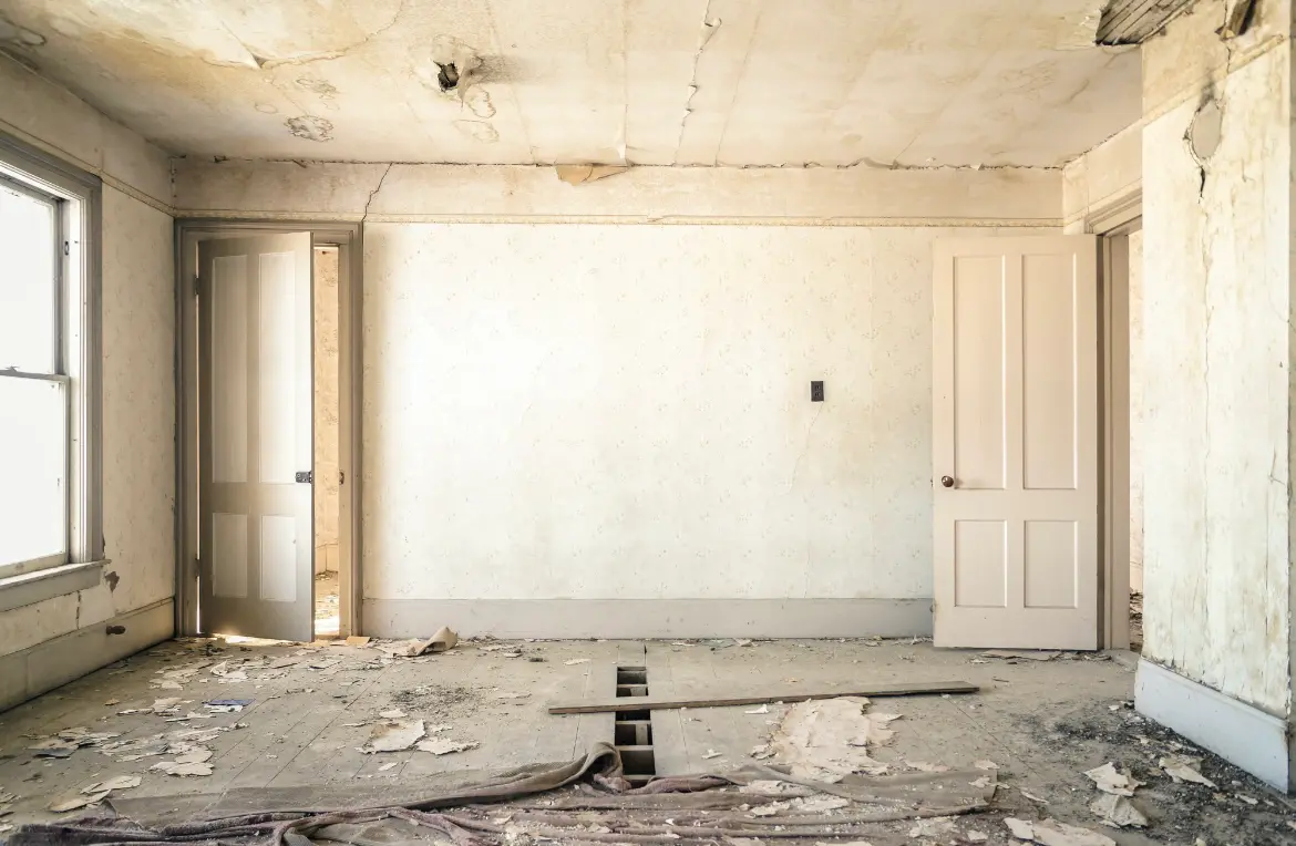 Waste disposal crew managing a cleanout project in Kiskiminetas